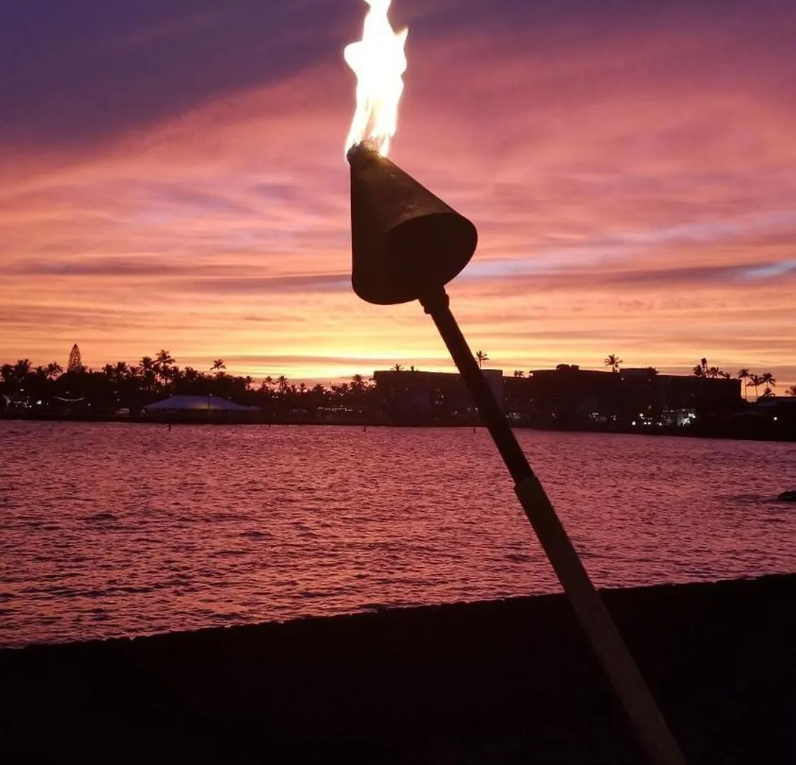 Tiki Hale Lua At The Surf And Racquet Club Villa Kailua-Kona United States